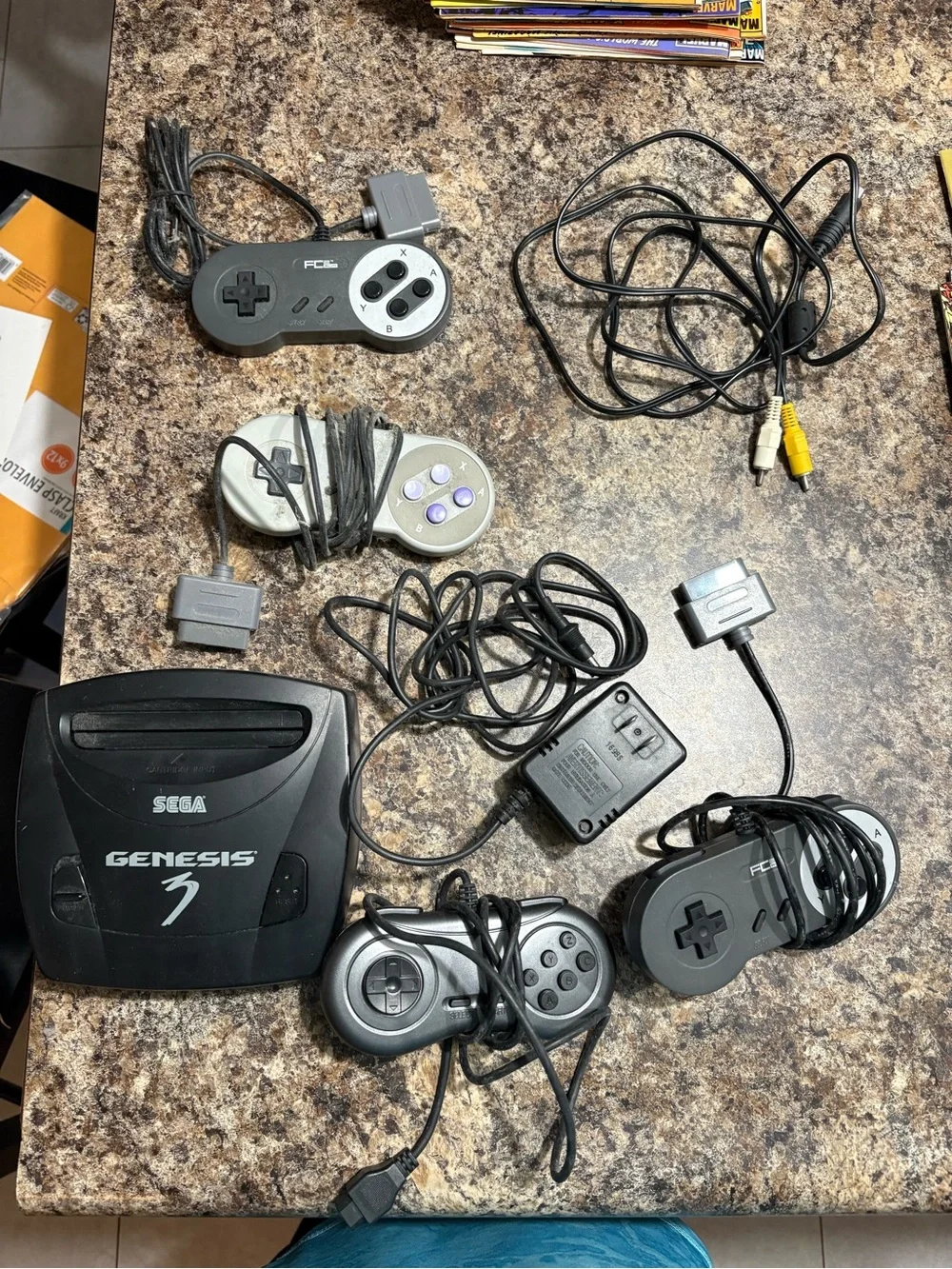 UNTESTED Genesis 3 Console with 4 Controllers